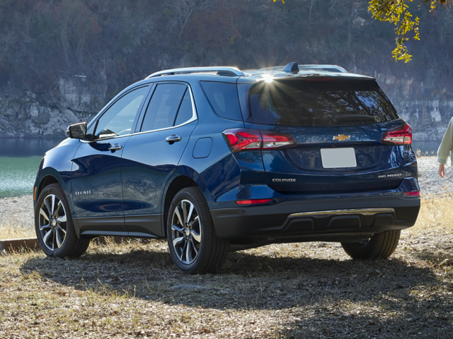 Rear view of a navy blue 2023 Chevrolet Equinox. | Collision center in Central Arkansas | Crain Automotive Team Collision